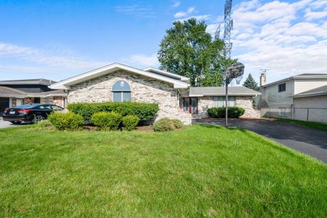 18443 De Jong Lane Lansing IL 60438