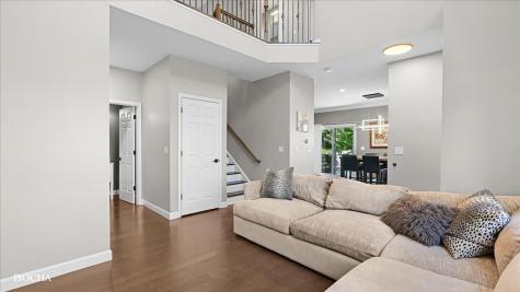 386 Jamestown Court Aurora IL 60502