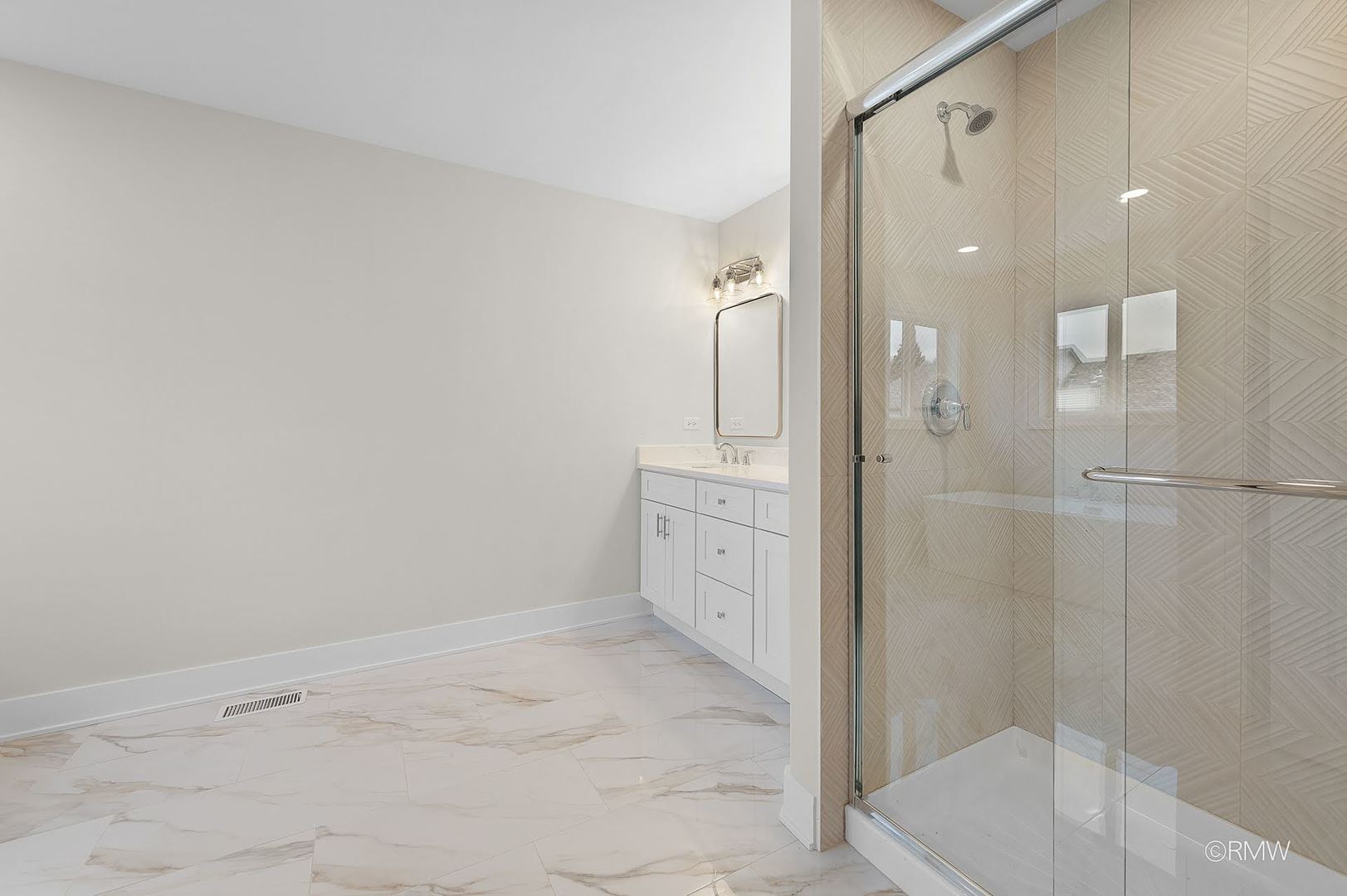 25W275 Doris Avenue Carol Stream IL 60188