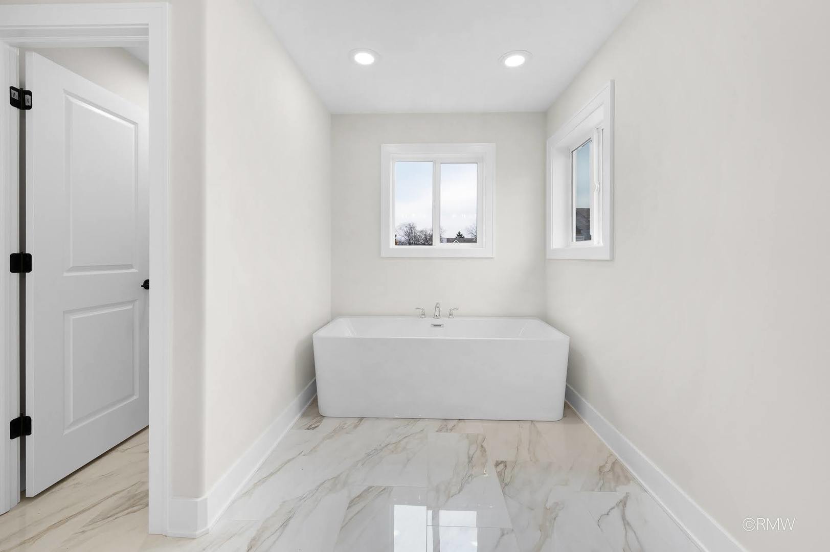 25W275 Doris Avenue Carol Stream IL 60188