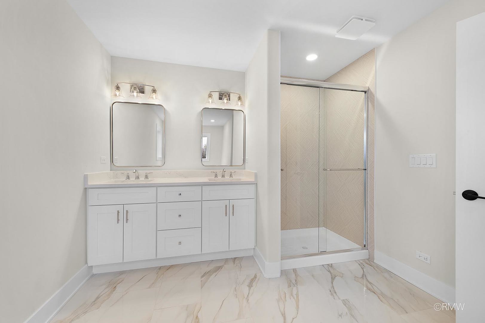 25W275 Doris Avenue Carol Stream IL 60188