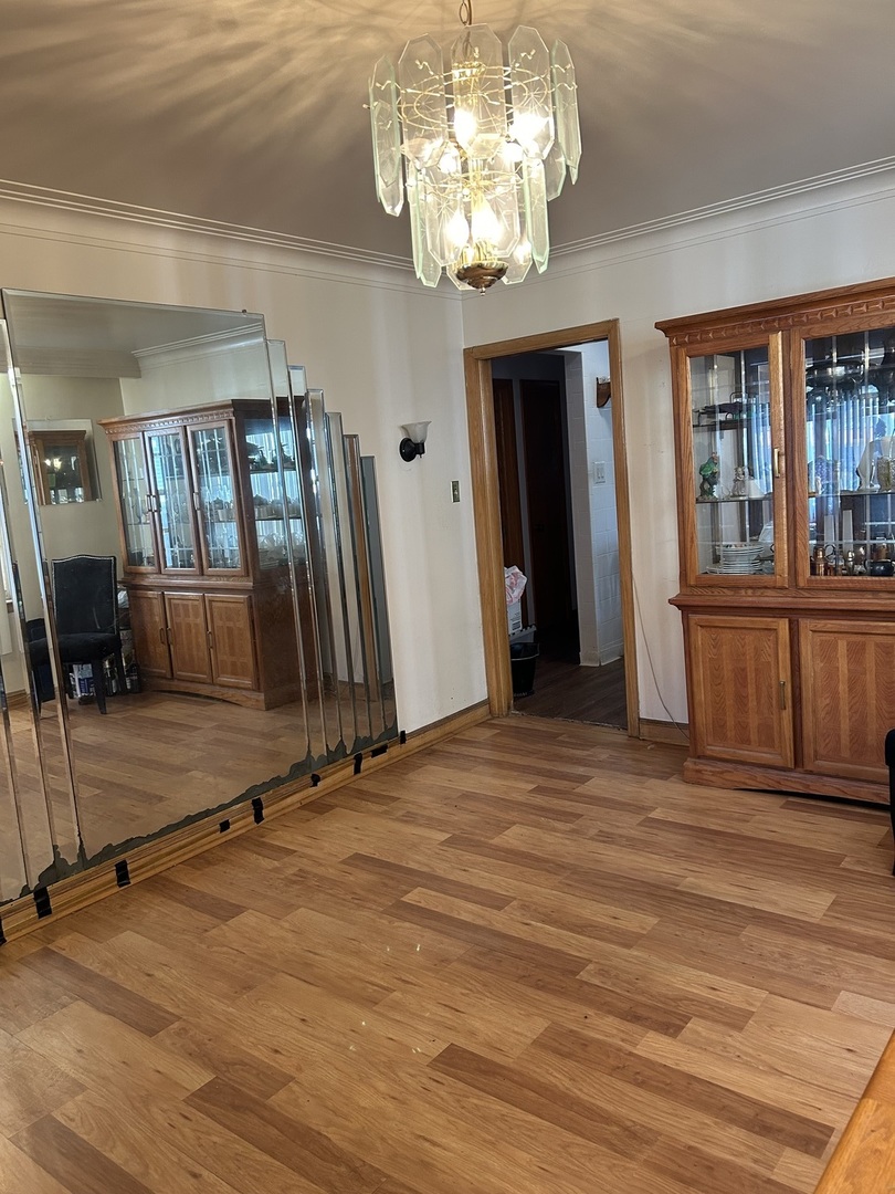 7130 South Richmond Street Chicago IL 60629