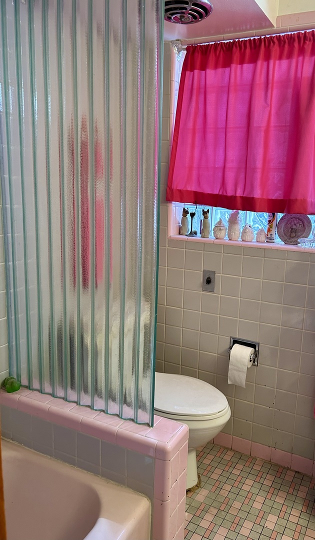 7130 South Richmond Street Chicago IL 60629