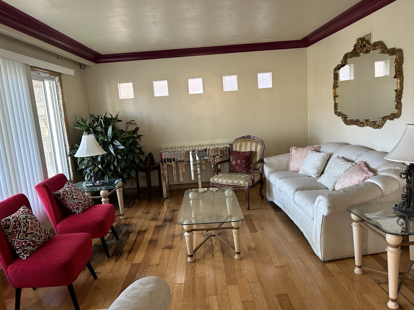 7130 South Richmond Street Chicago IL 60629