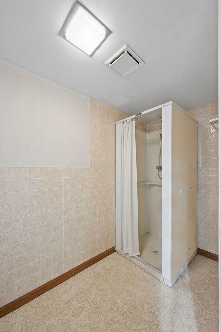 11038 South Avenue N Chicago IL 60617