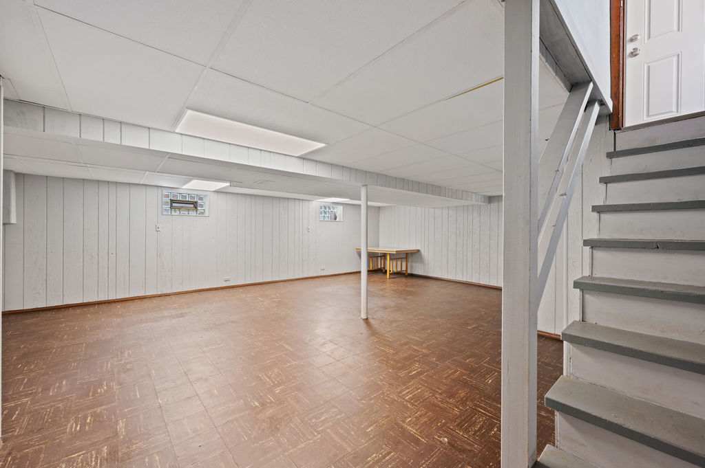 11038 South Avenue N Chicago IL 60617