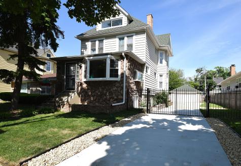 407 South 20th Avenue Maywood IL 60153