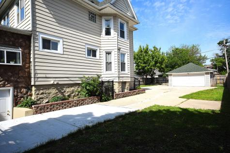 407 South 20th Avenue Maywood IL 60153