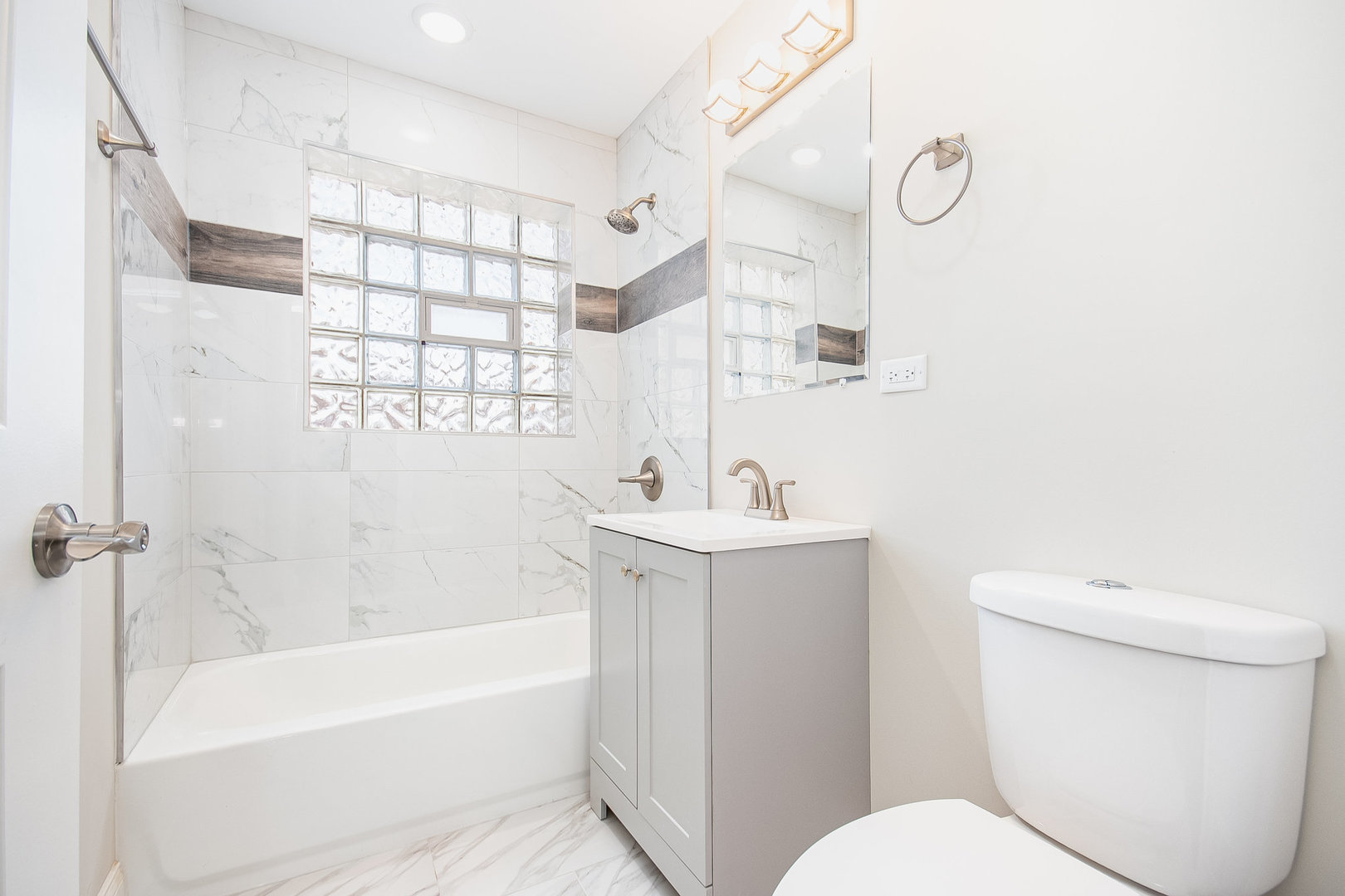 2412 East 91st Street Chicago IL 60617