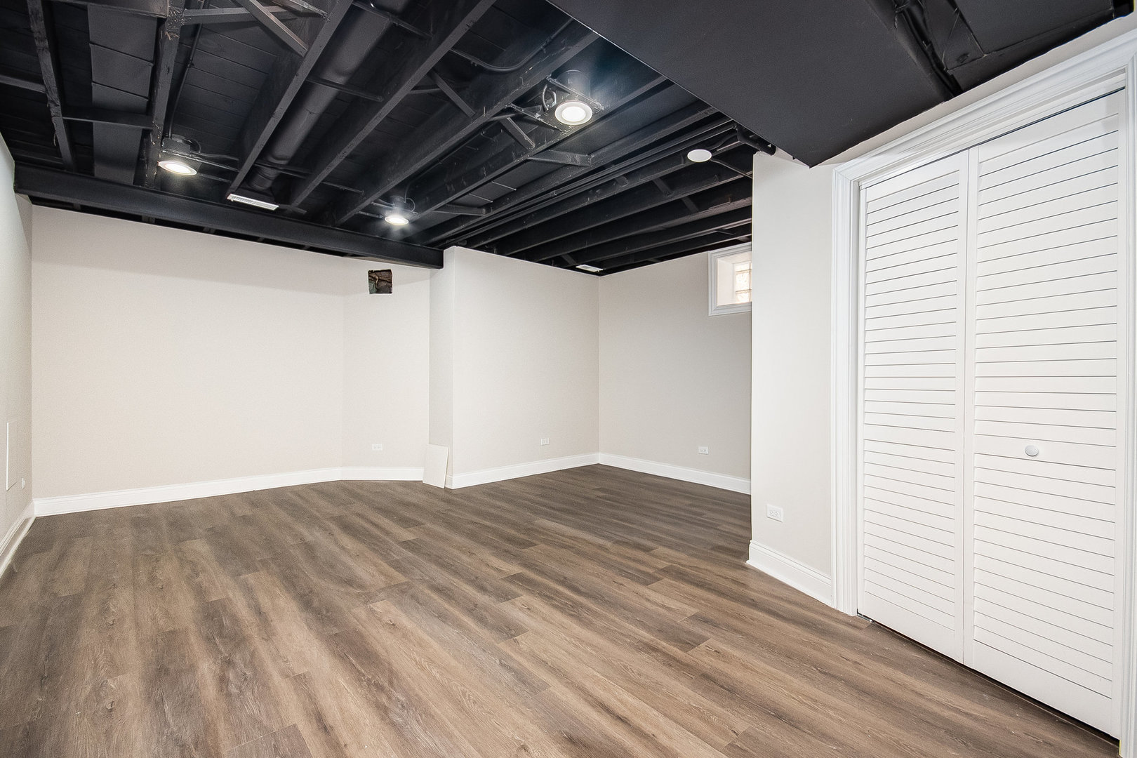 2412 East 91st Street Chicago IL 60617