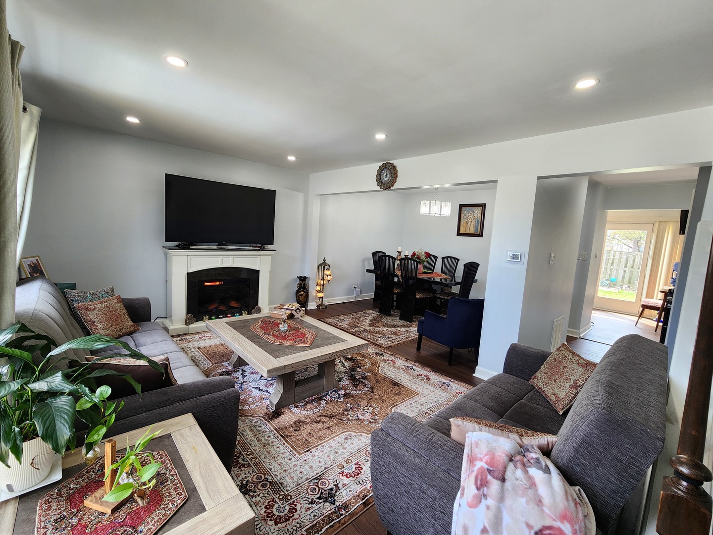 2011 Farnham Court Schaumburg IL 60194