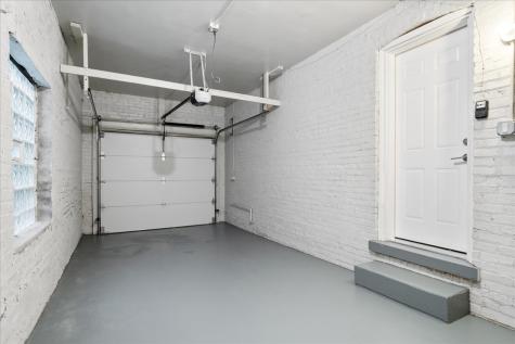 7087 North Mcalpin Avenue Chicago IL 60646