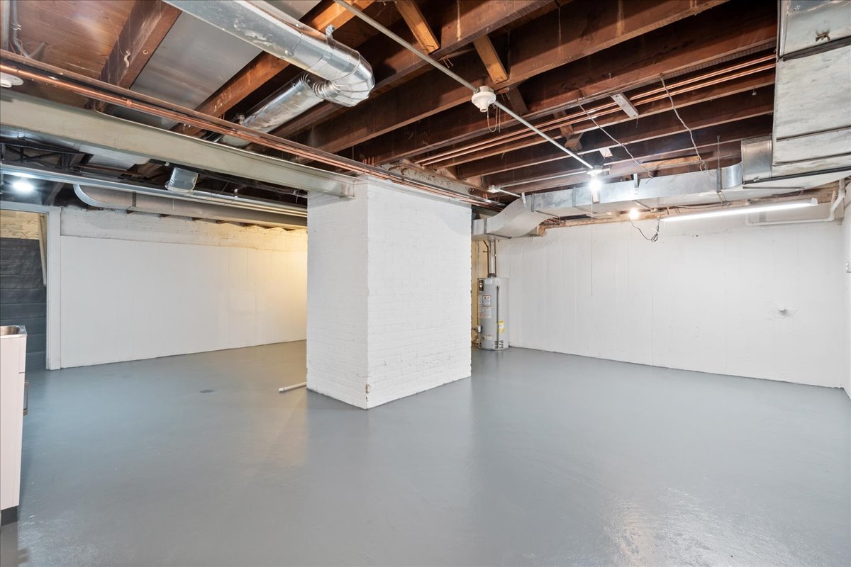 7087 North Mcalpin Avenue Chicago IL 60646