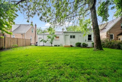 7087 North Mcalpin Avenue Chicago IL 60646