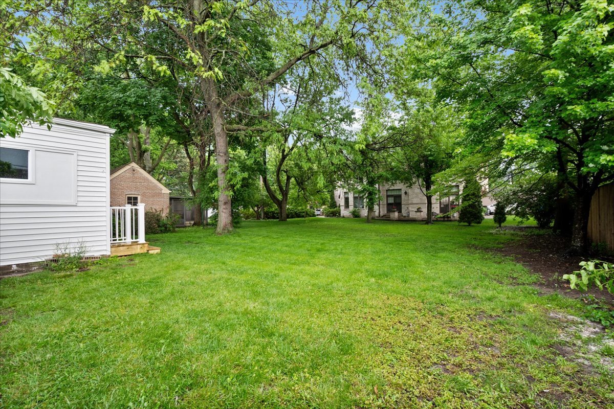 7087 North Mcalpin Avenue Chicago IL 60646