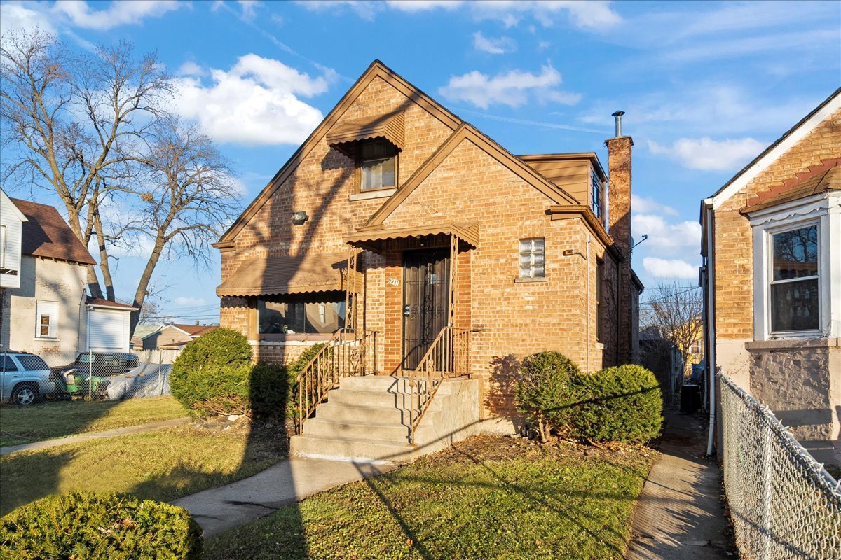 9941 South Lowe Avenue Chicago IL 60628