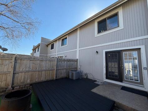 634 Robin Court Grayslake IL 60030