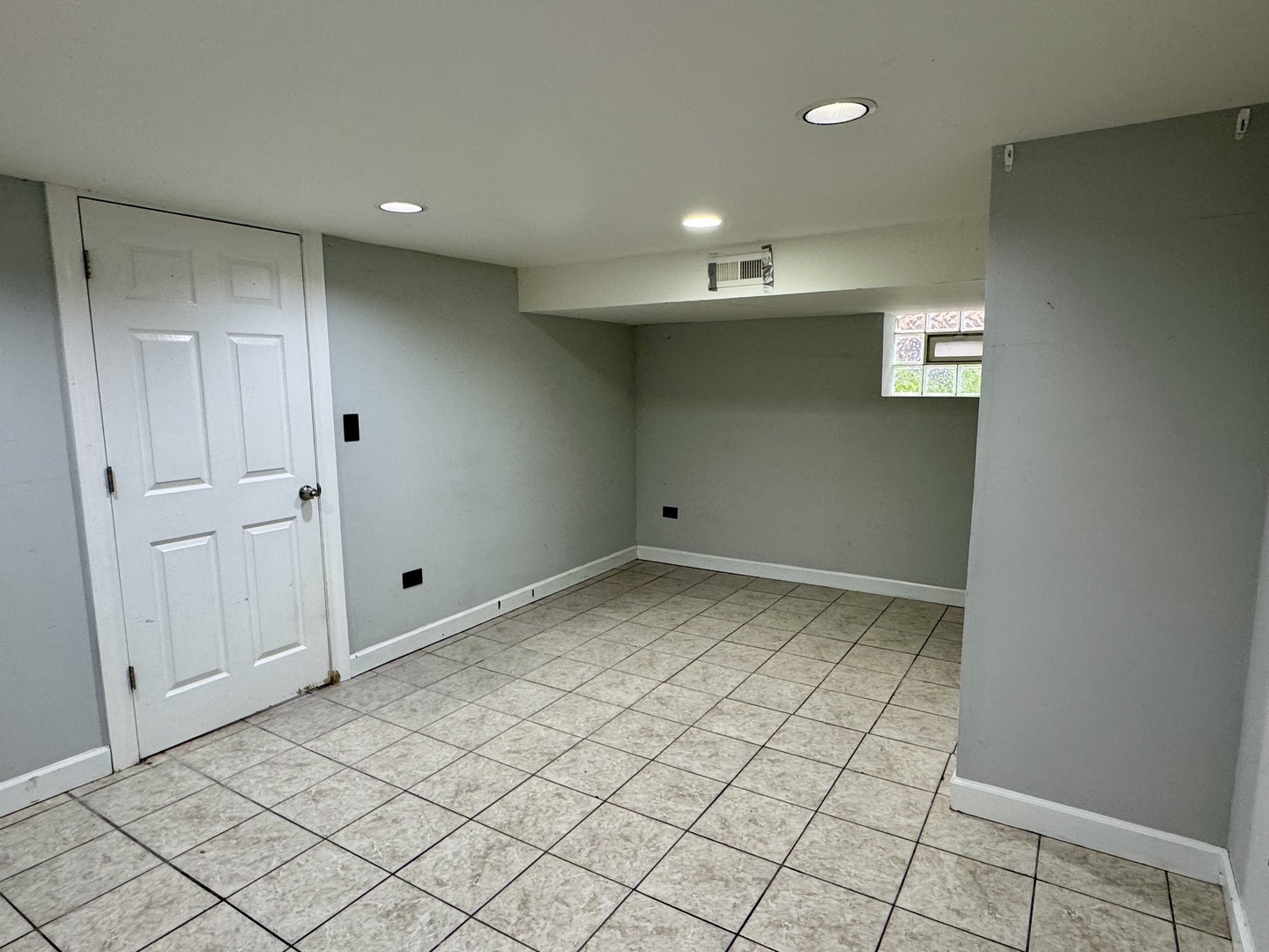 3107 West Howard Street Chicago IL 60645