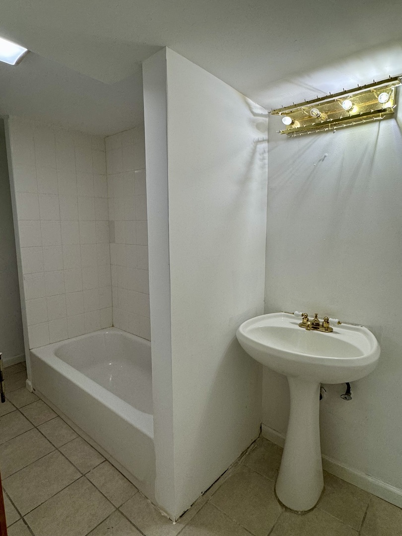 3107 West Howard Street Chicago IL 60645