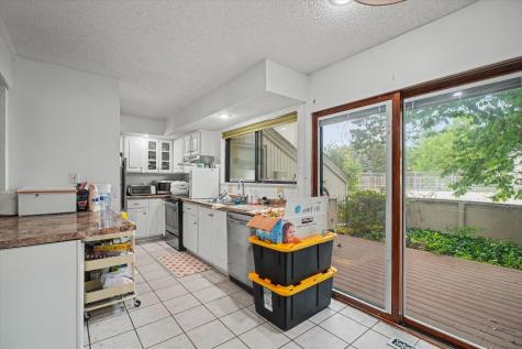 33 Colony West Drive Champaign IL 61820