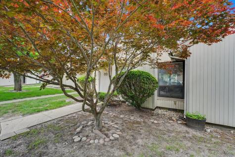 33 Colony West Drive Champaign IL 61820