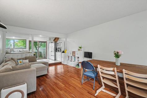33 Colony West Drive Champaign IL 61820