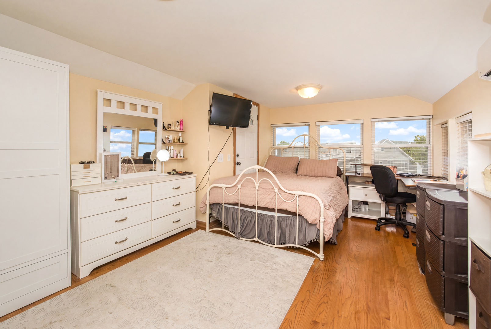 6461 West Raven Street Chicago IL 60631