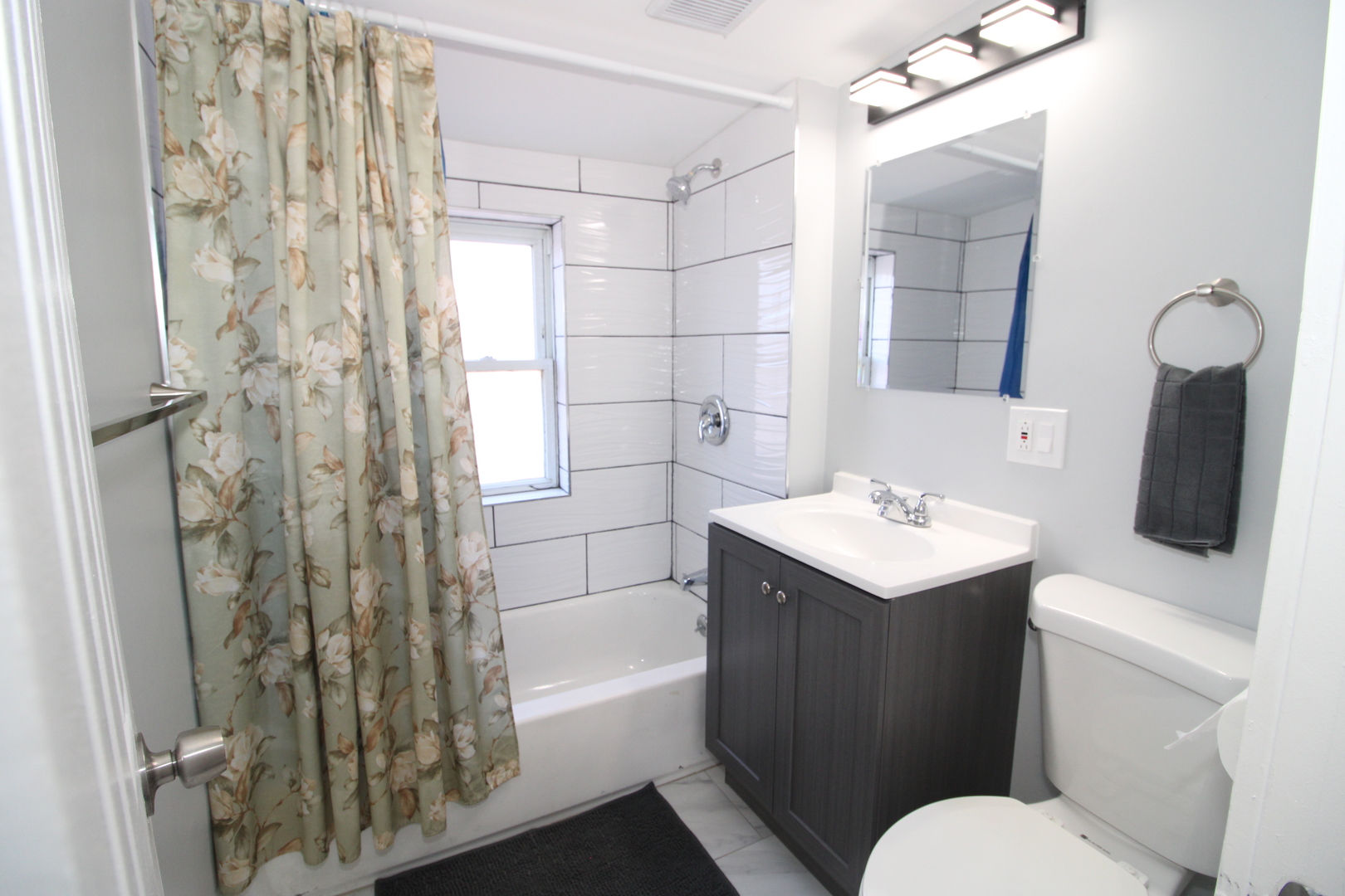 6647 South Michigan Avenue Chicago IL 60637