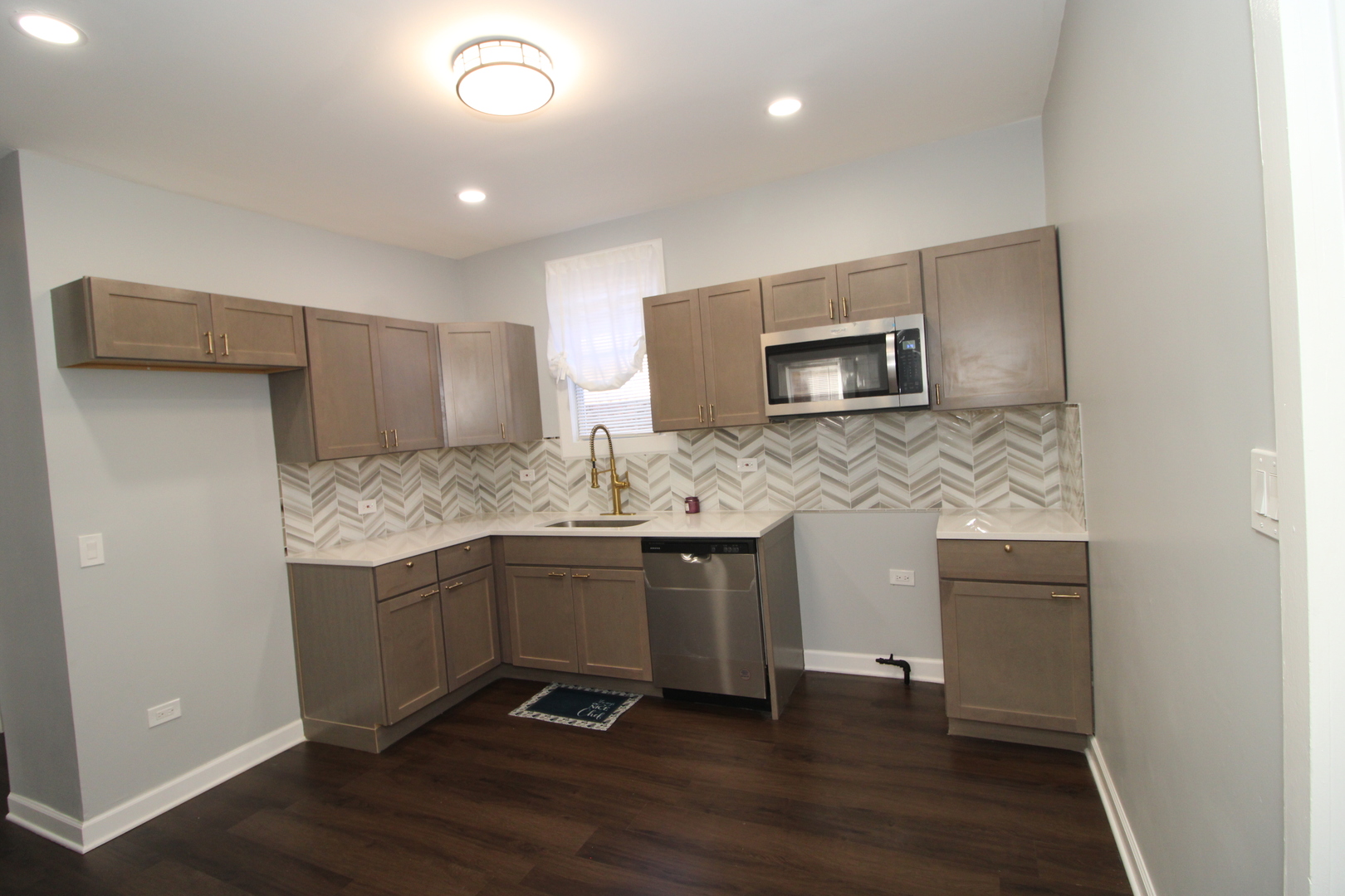 6647 South Michigan Avenue Chicago IL 60637