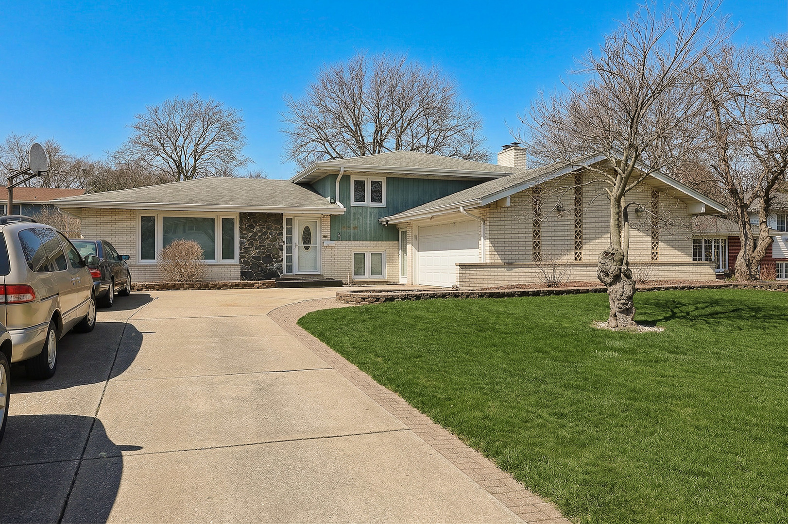 18W194 Claremont Drive Darien IL 60561