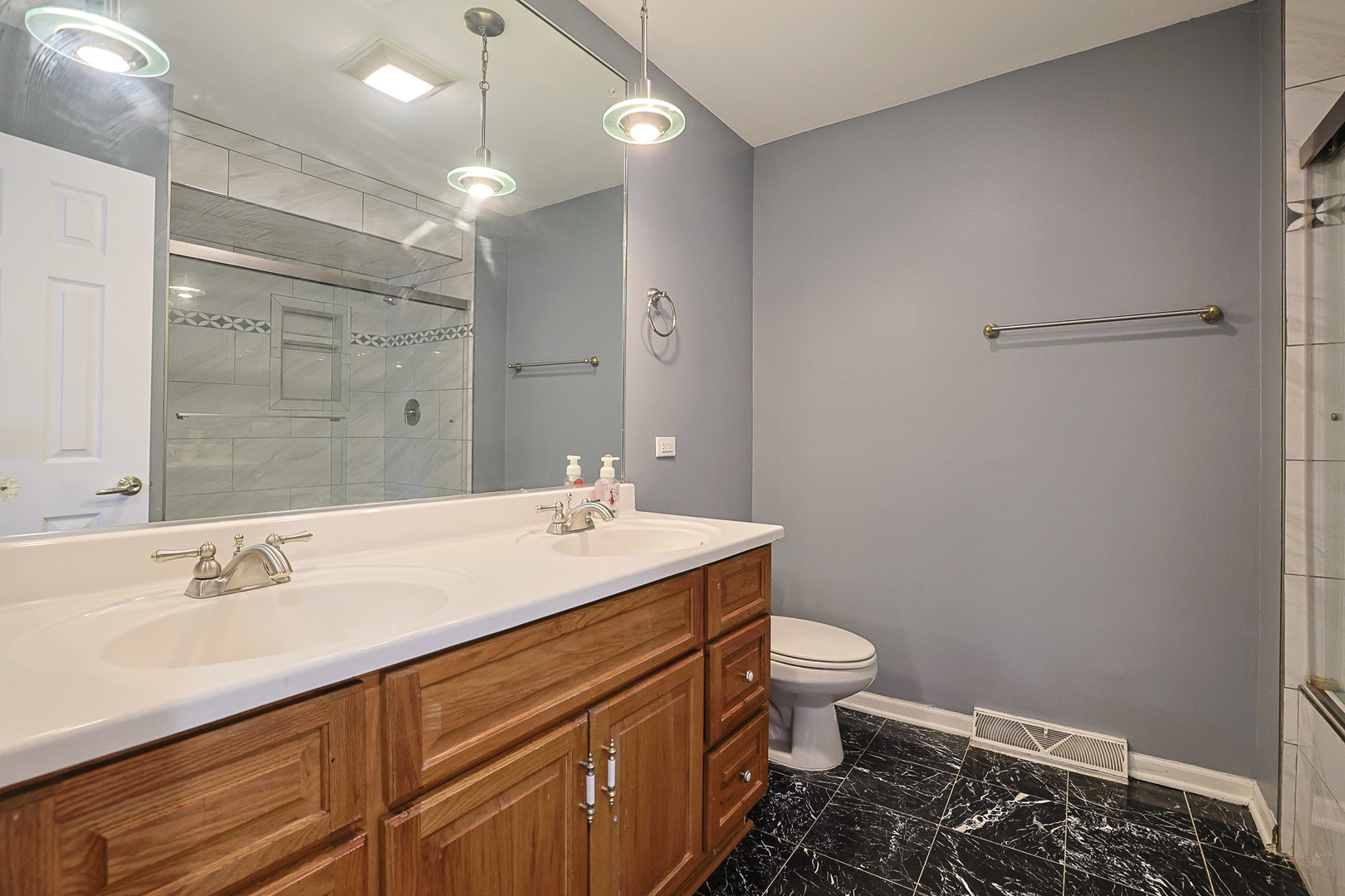 18W194 Claremont Drive Darien IL 60561