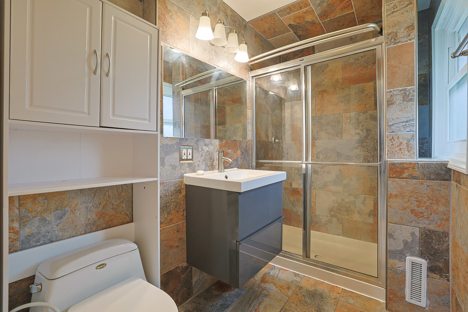 18W194 Claremont Drive Darien IL 60561