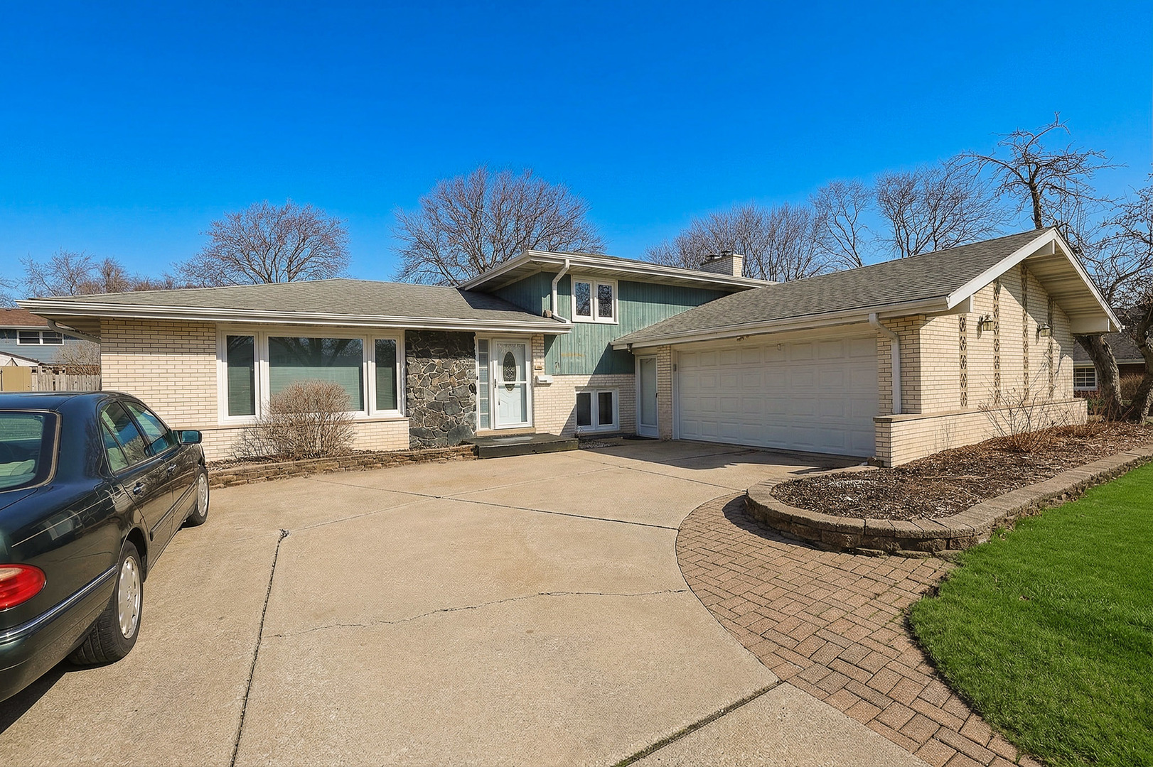 18W194 Claremont Drive Darien IL 60561