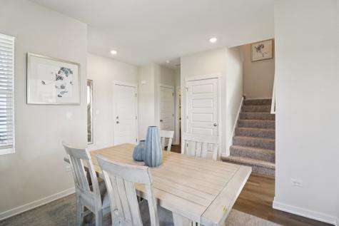 1744 Stable Lane Aurora IL 60503