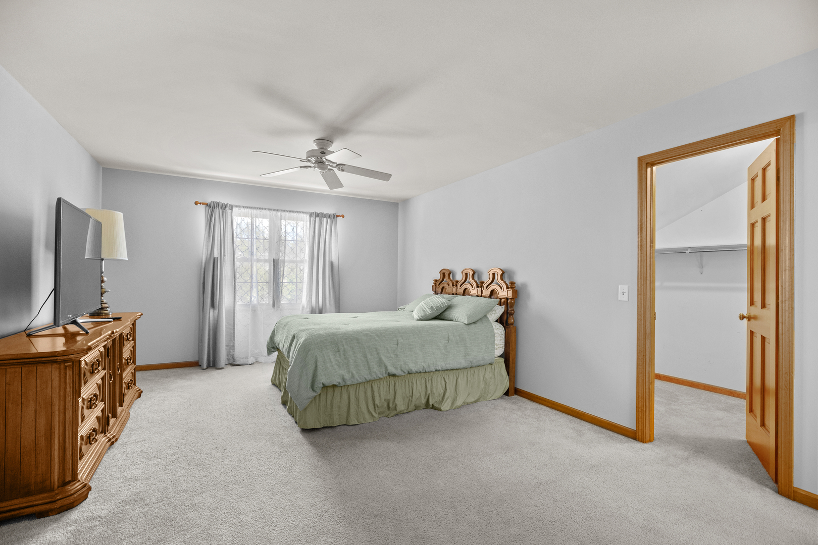 27W225 Ash Court Winfield IL 60190