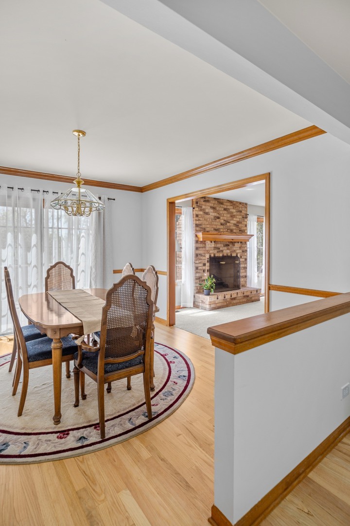 27W225 Ash Court Winfield IL 60190