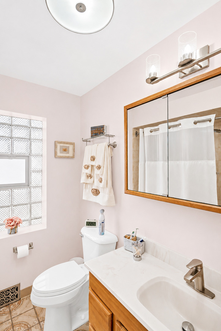5412 South Natoma Avenue S Chicago IL 60638