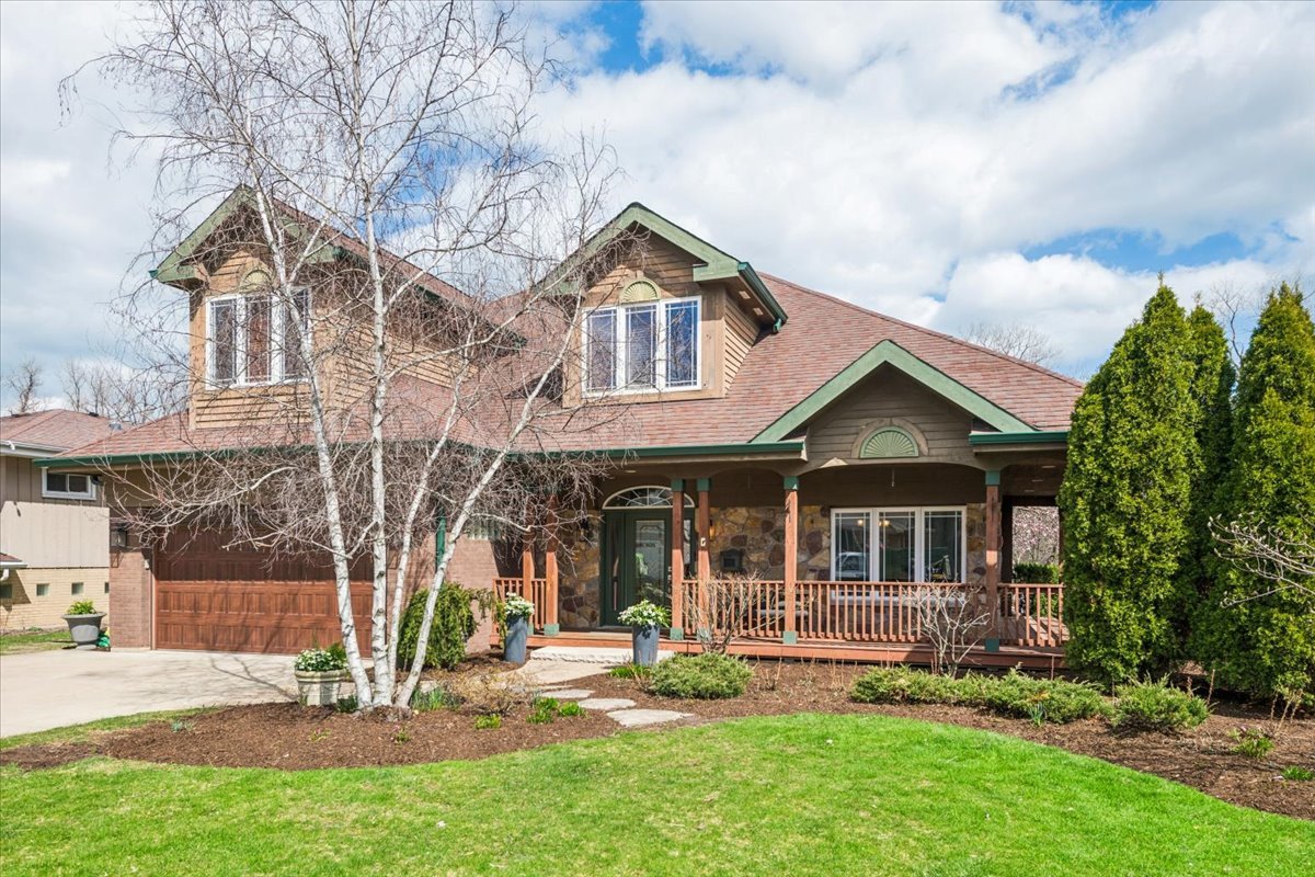 1311 Carlisle Place Deerfield IL 60015