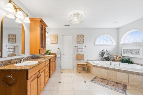 1311 Carlisle Place Deerfield IL 60015