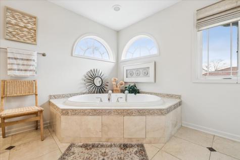 1311 Carlisle Place Deerfield IL 60015