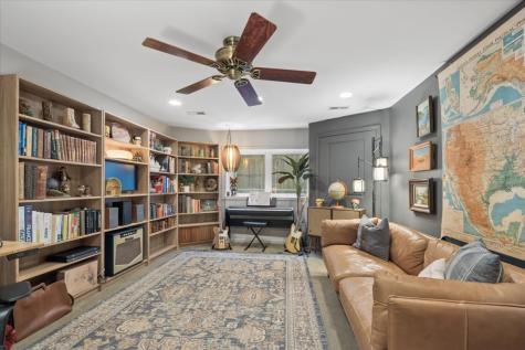 1311 Carlisle Place Deerfield IL 60015