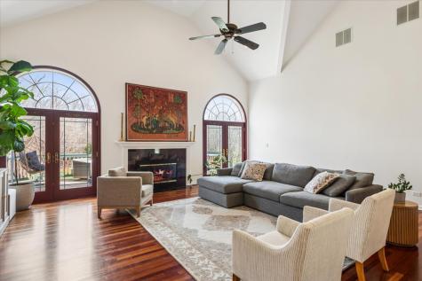 1311 Carlisle Place Deerfield IL 60015