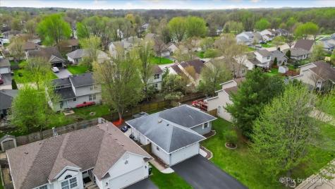 710 Redwood Court Genoa IL 60135