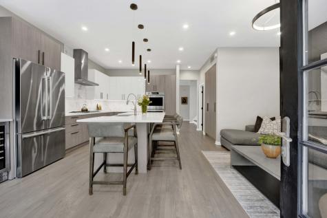 828 South Bell Avenue Chicago IL 60612
