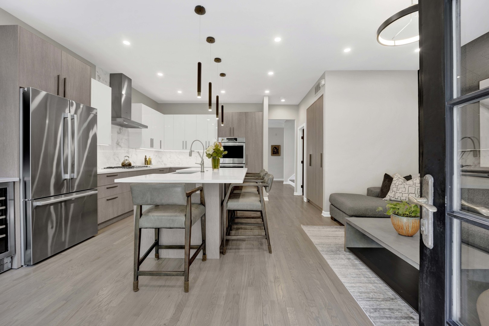 828 South Bell Avenue Chicago IL 60612