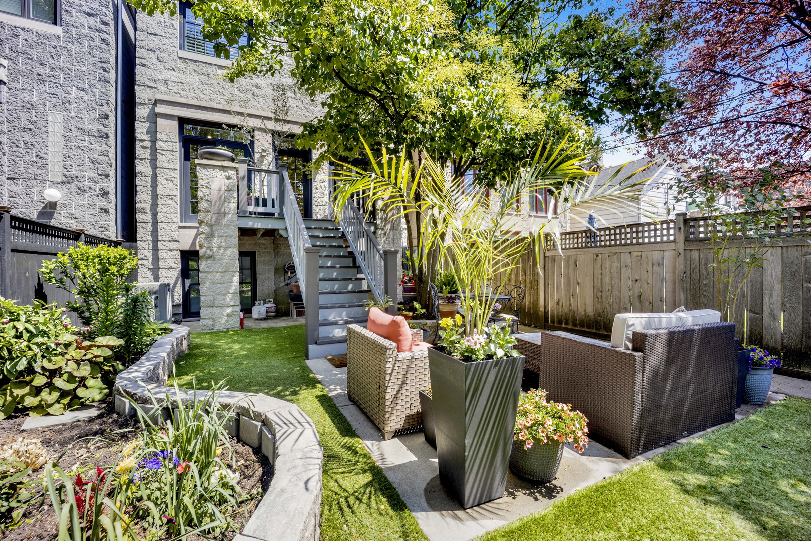 828 South Bell Avenue Chicago IL 60612