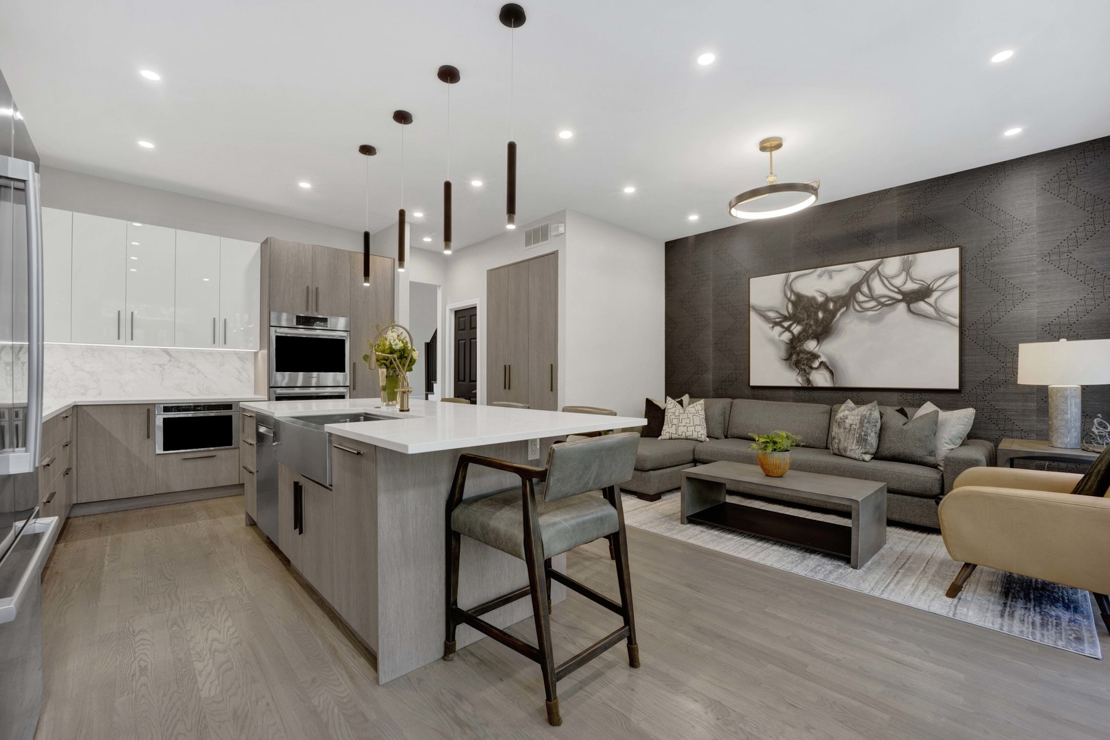 828 South Bell Avenue Chicago IL 60612