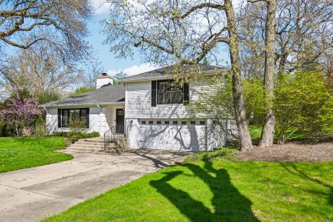 939 Westcliff Lane SE Deerfield IL 60015