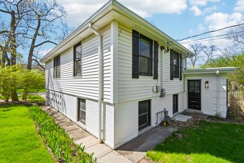 939 Westcliff Lane SE Deerfield IL 60015