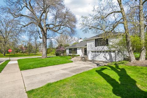 939 Westcliff Lane SE Deerfield IL 60015